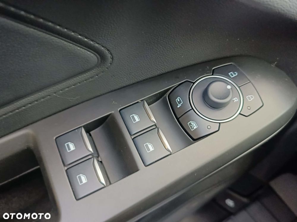 Ford Focus 1.0 EcoBoost Hybrid ST-LINE X - 21