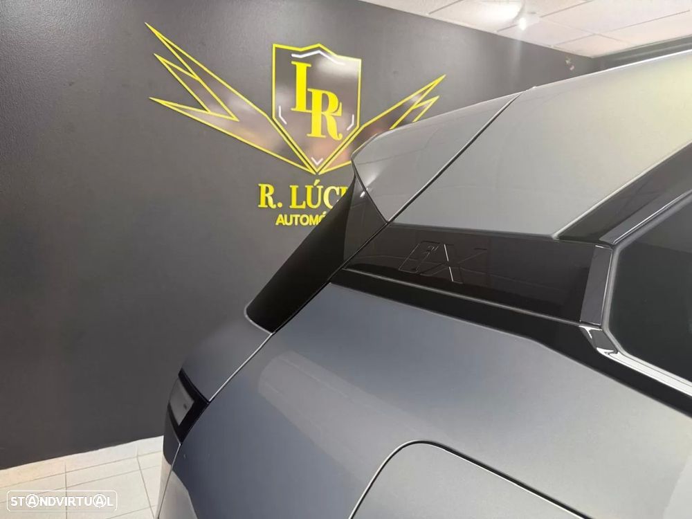 BMW iX xDrive 40 Pack Desportivo - 11