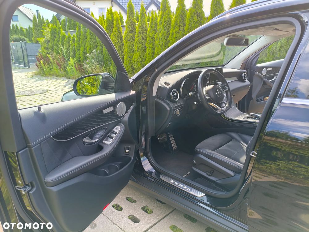Mercedes-Benz GLC - 11