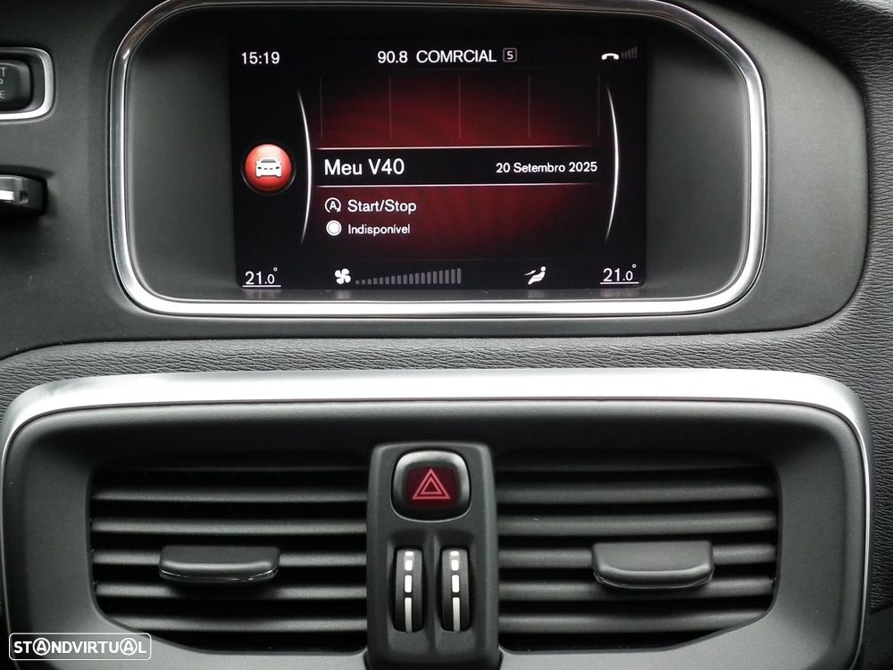 Volvo V40 2.0 D3 R-Design - 25