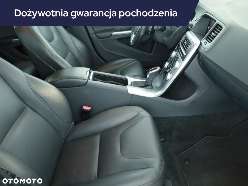 Volvo V60 Cross Country - 9