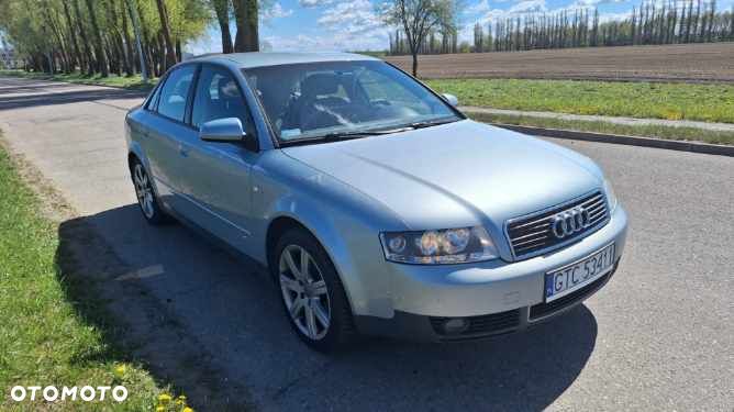 Audi A4 Limousine - 20