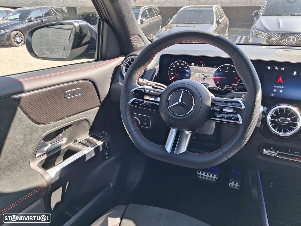 Mercedes-Benz GLB 180 d AMG Line - 16