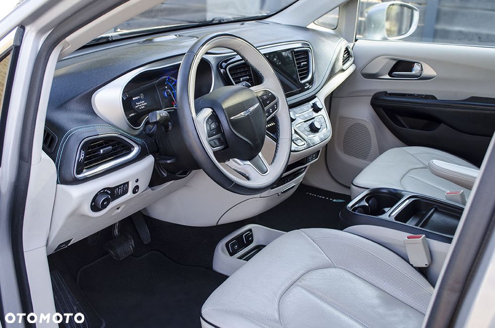 Chrysler Pacifica - 14