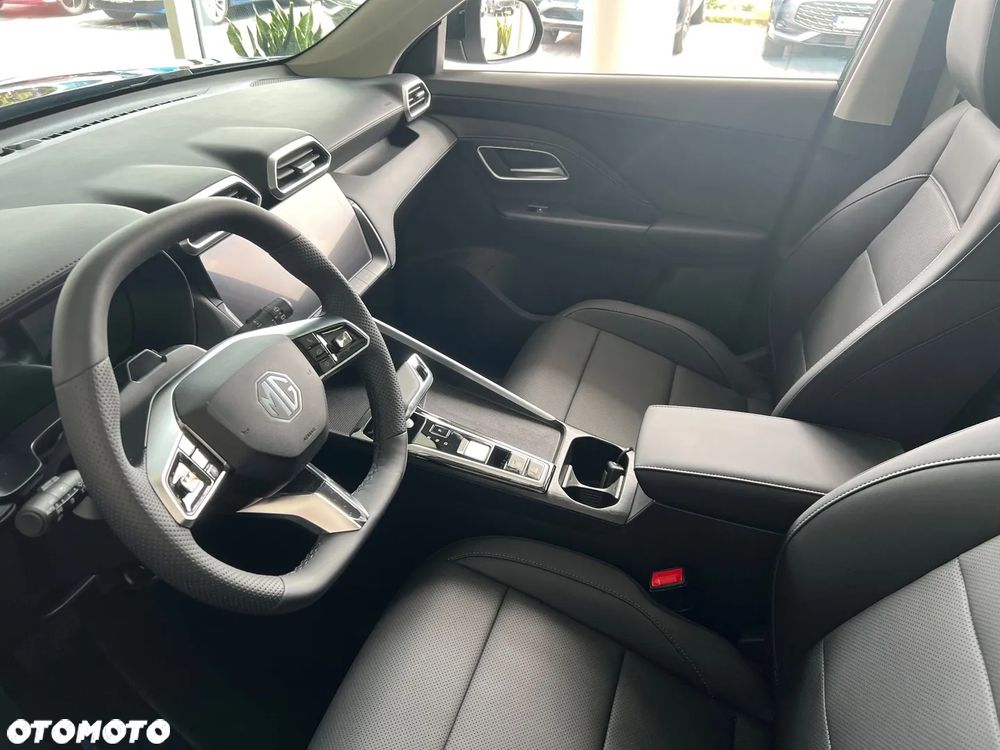 MG ZS Hybrid+ - 6