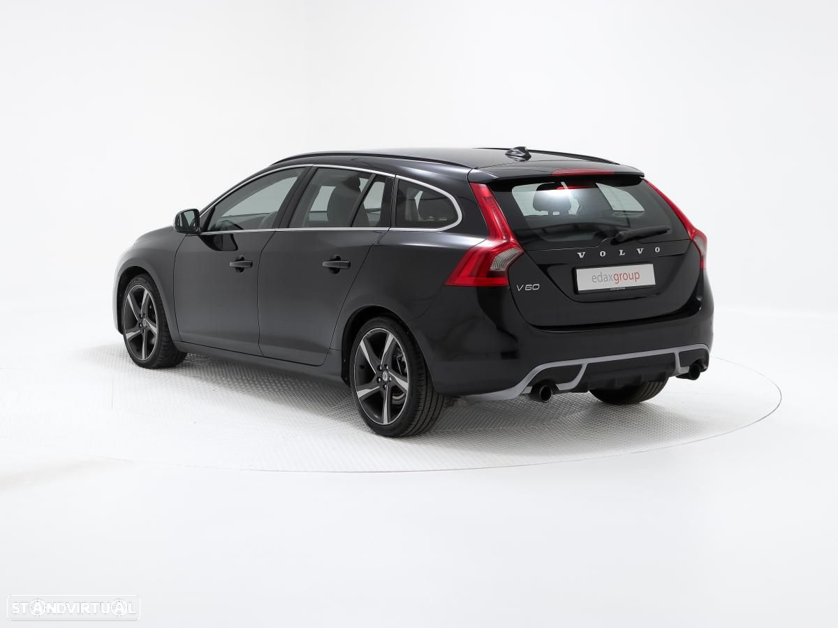 Volvo V60 2.0 D3 R-Design - 4