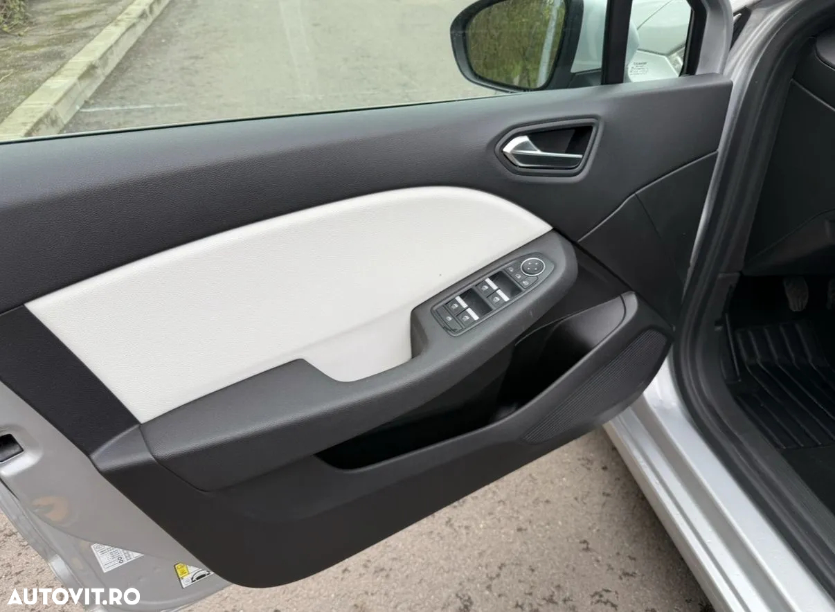 Renault Clio BLUE dCi 115 INTENS - 16