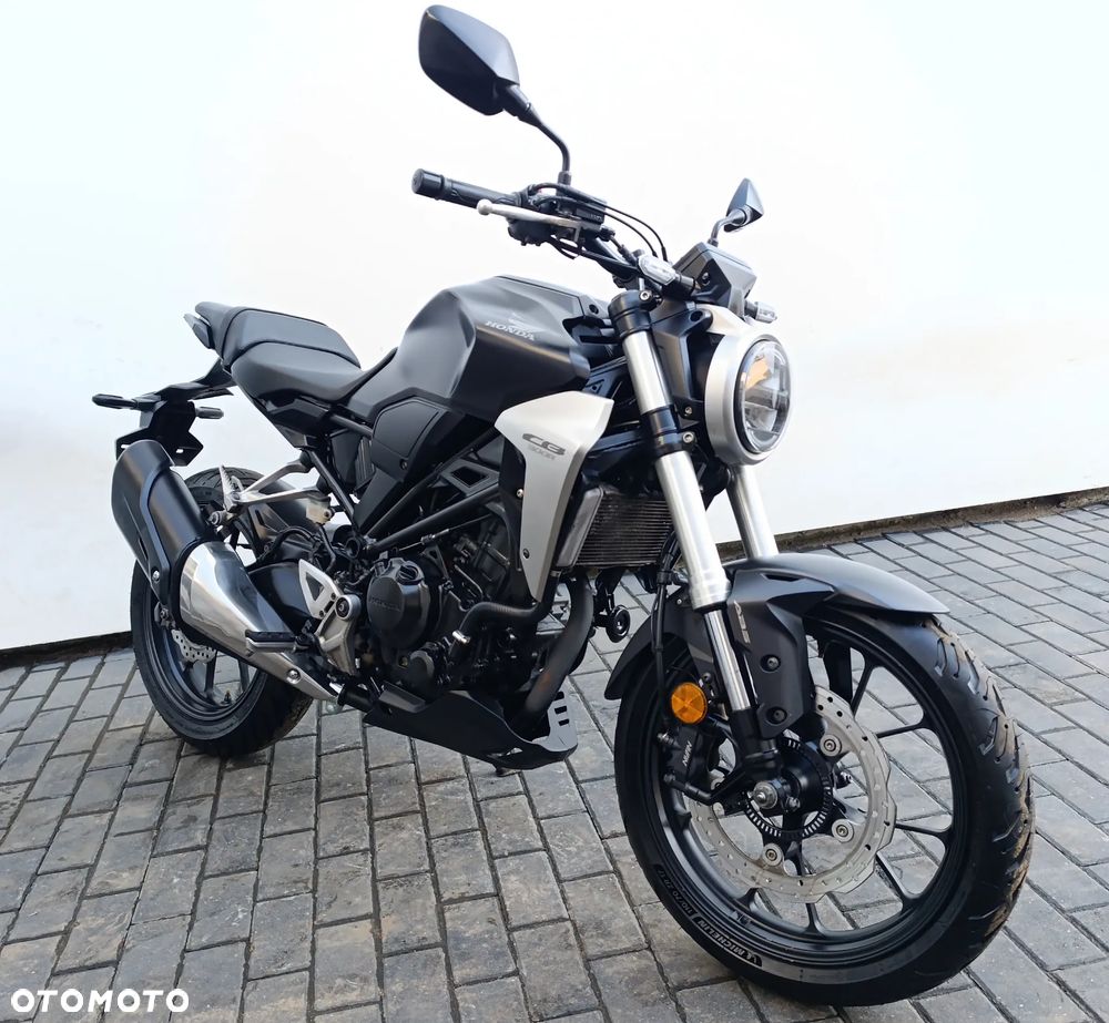 Honda CB - 8