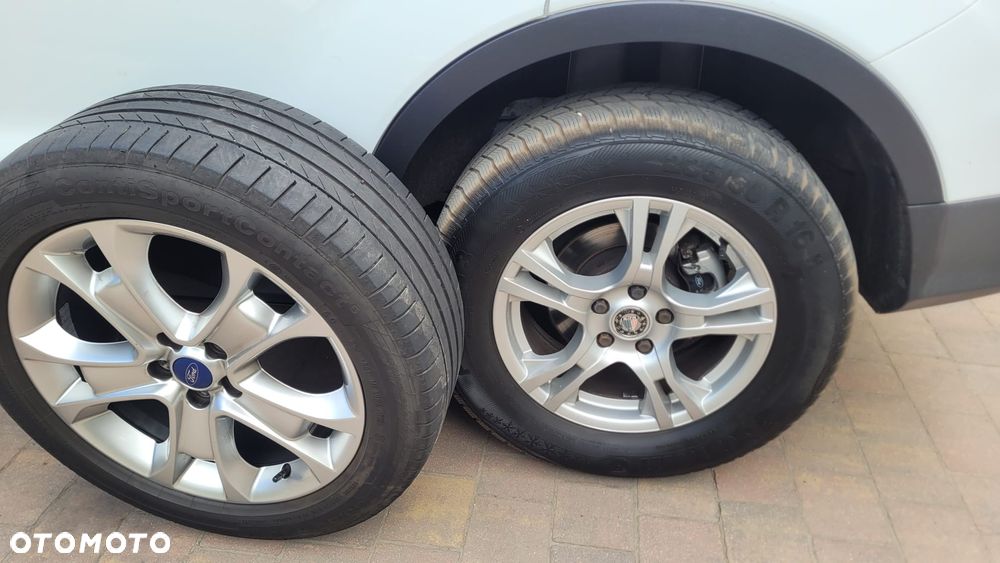 Ford Kuga 2.0 TDCi 2x4 Titanium - 13
