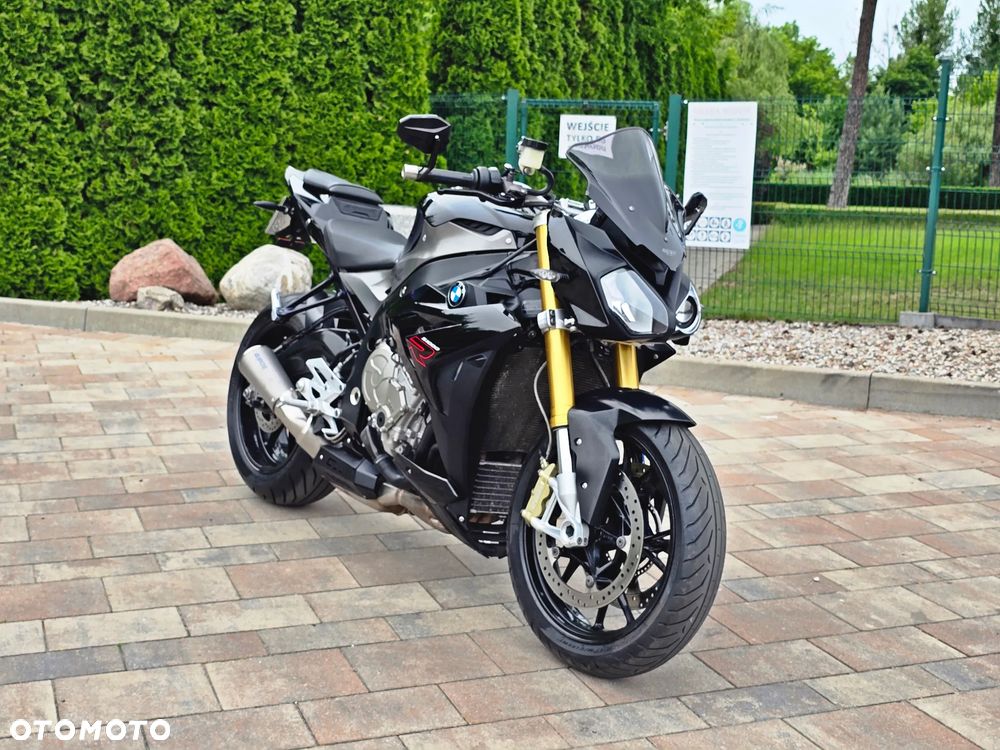 BMW S - 2