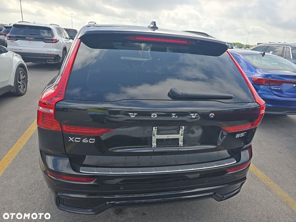 Volvo XC 60 B5 B AWD Plus Dark - 6