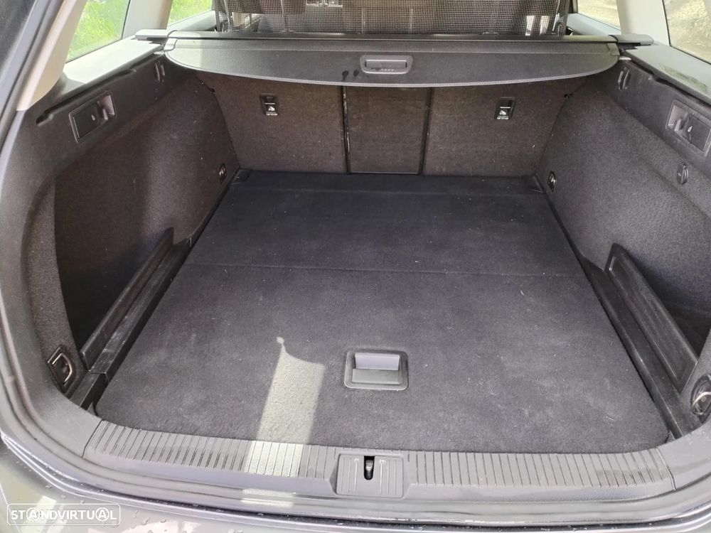 VW Passat Variant 1.6 TDI Confortline - 6