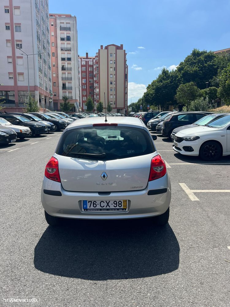 Renault Clio 1.2 16V Confort - 3