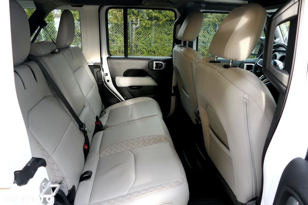 Jeep Wrangler 2.0 4xe Plug-In Hybrid Hardtop Sahara - 19