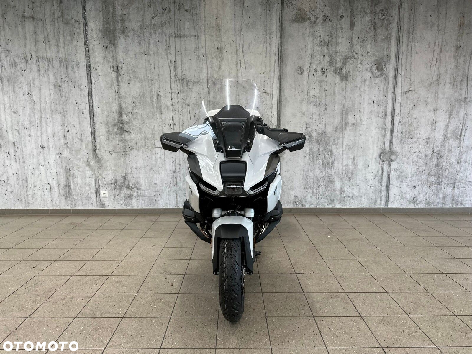 BMW R - 8