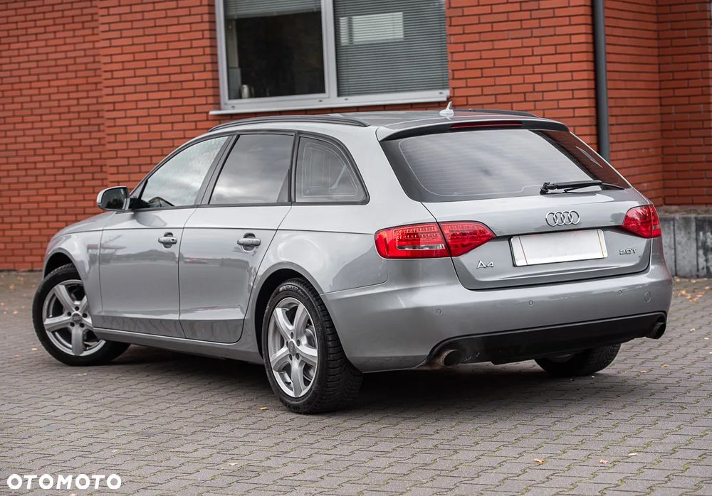 Audi A4 Avant - 9