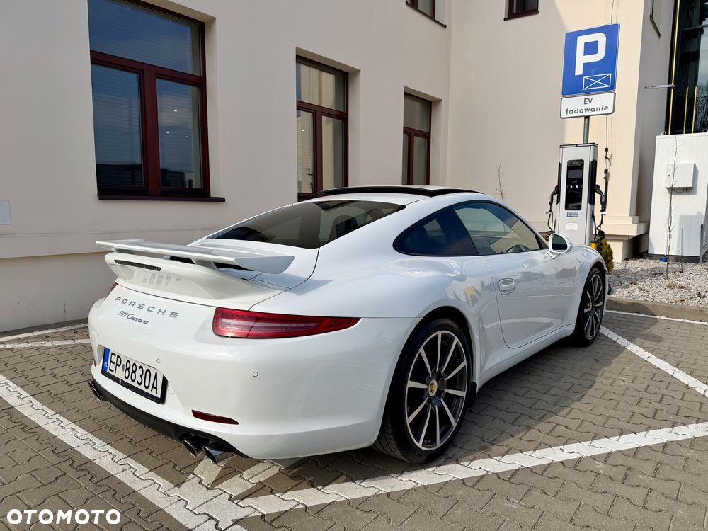 Porsche 911 Carrera - 10