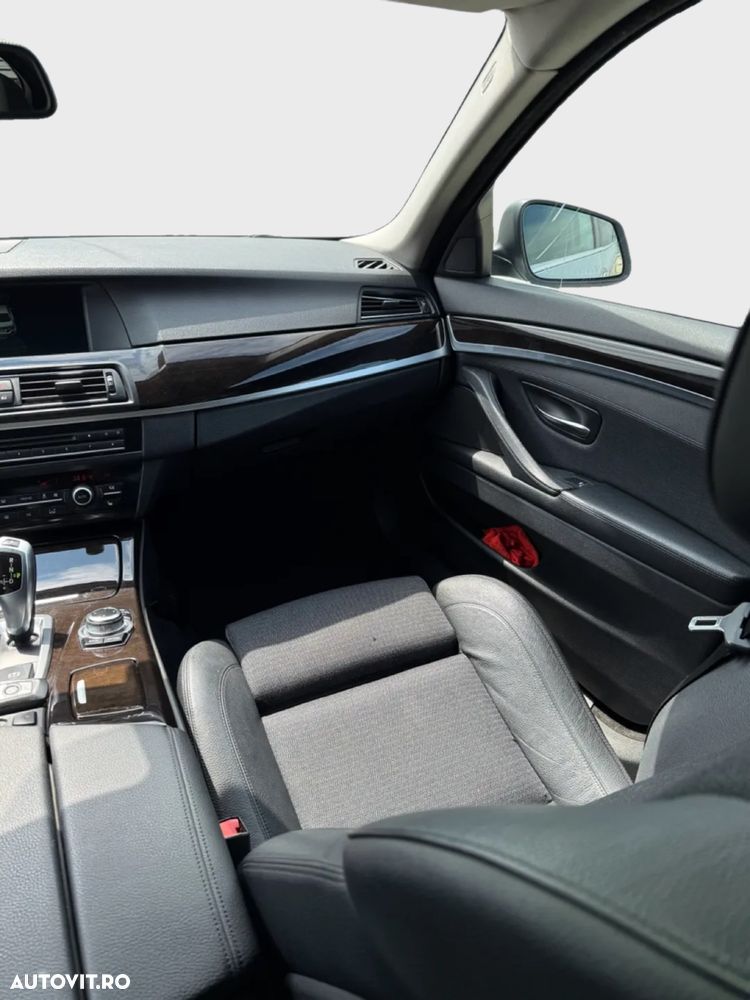 BMW Seria 5 525d xDrive Sport-Aut. - 9