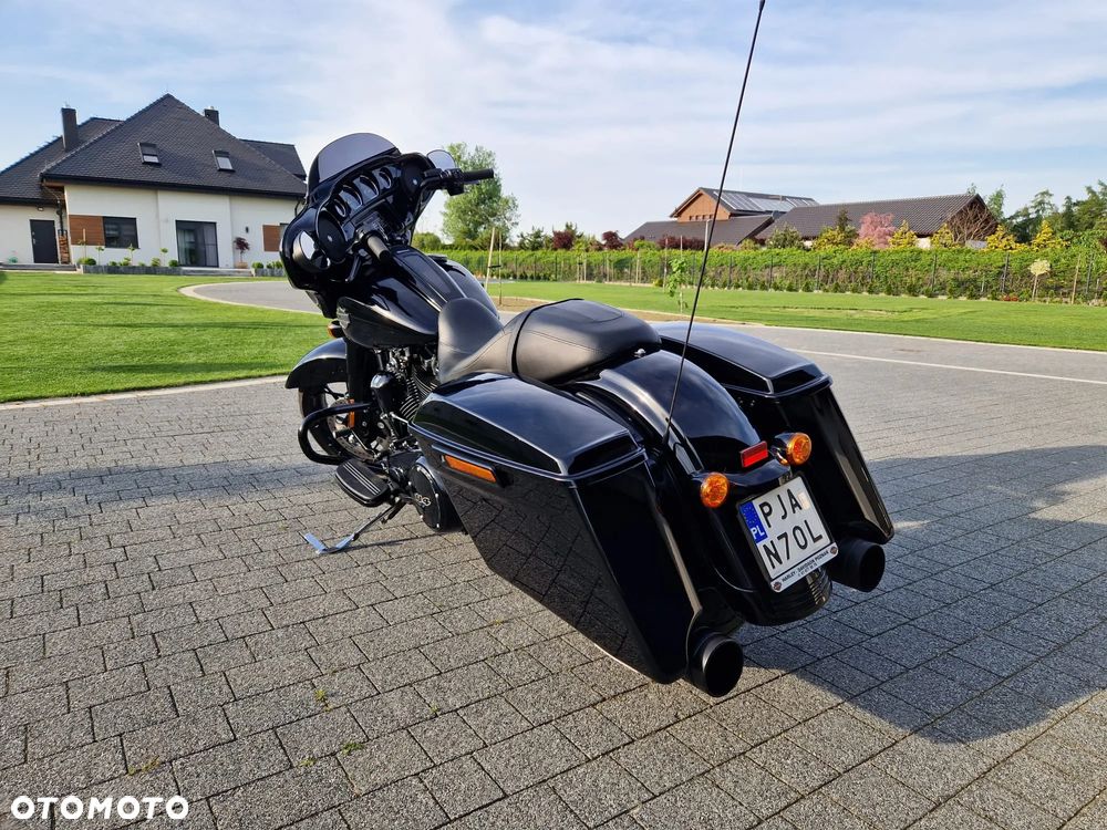 Harley-Davidson Touring Street Glide - 8