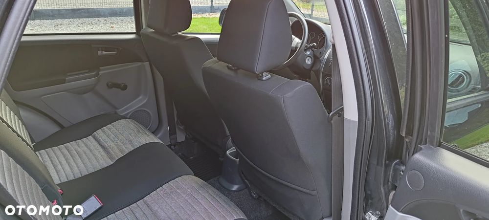 Suzuki SX4 1.6 Comfort - 8