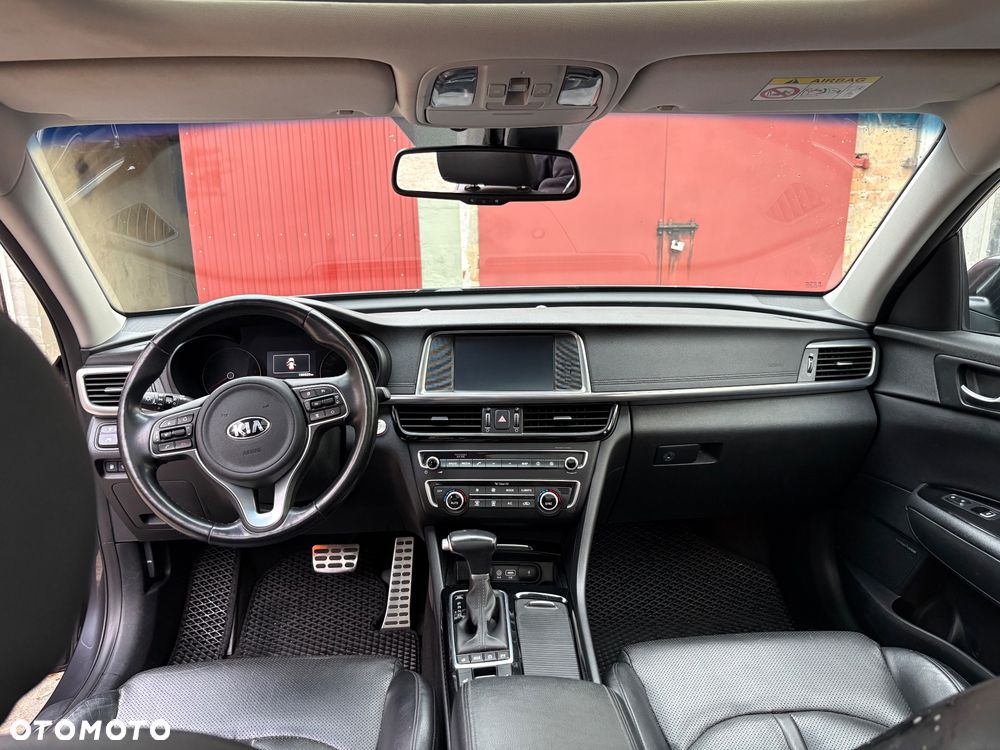 Kia Optima - 14