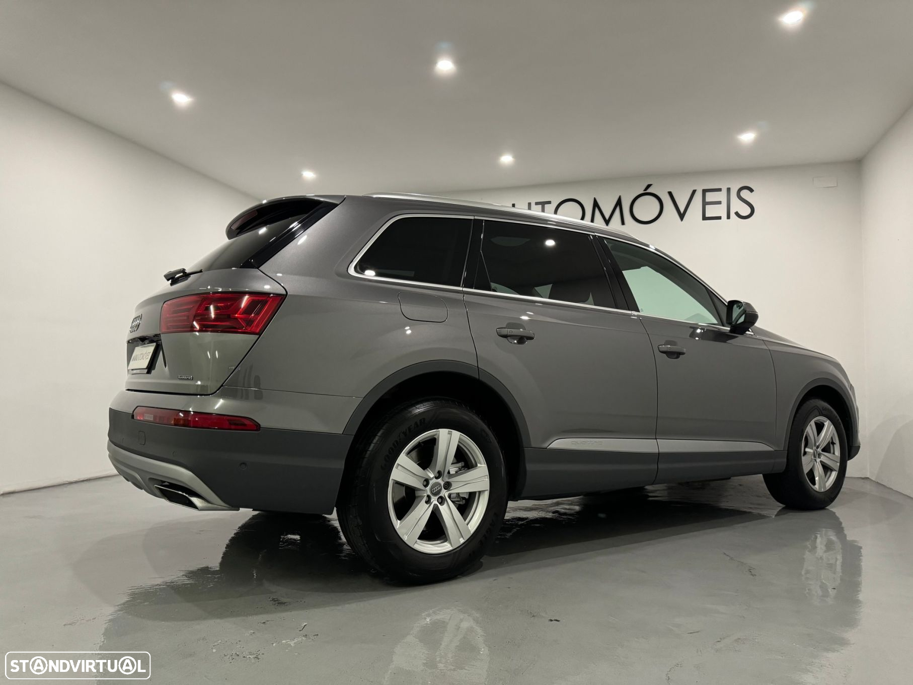 Audi Q7 3.0 TDI quattro tiptronic 7L - 27