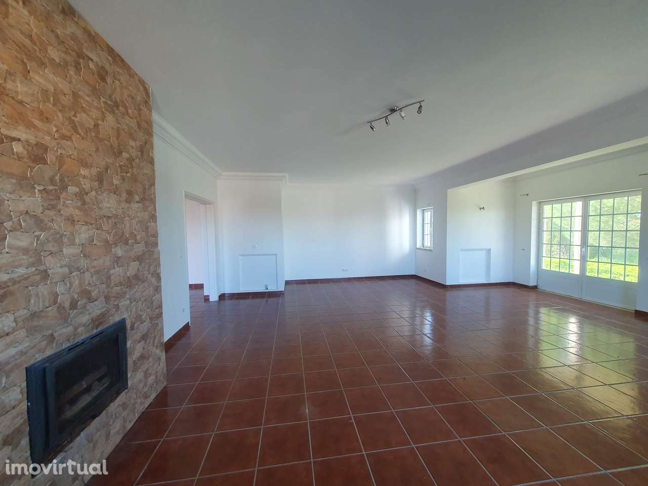 Moradia T3 + 1 | Usseira | Óbidos - Grande imagem: 2/25