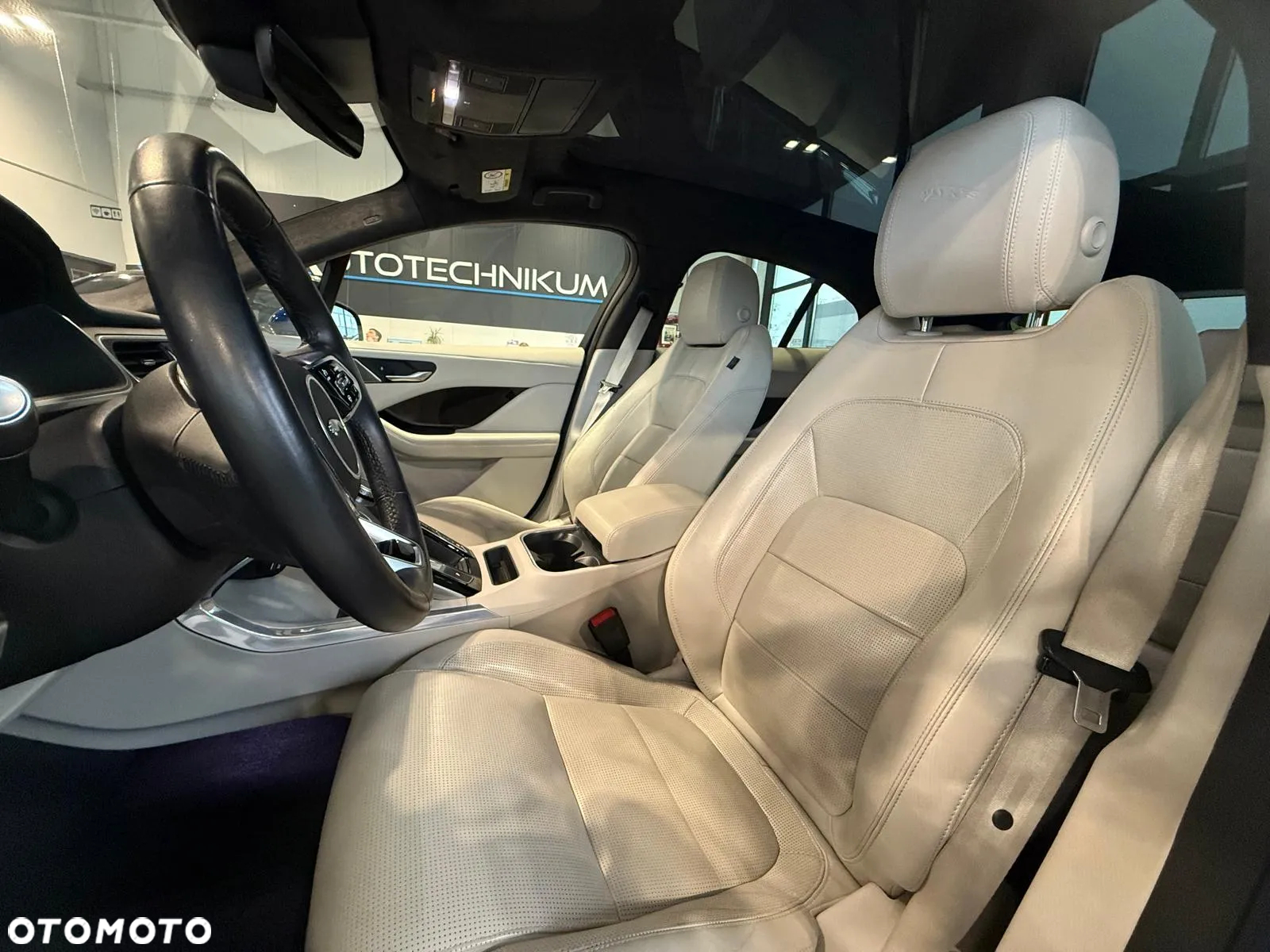 Jaguar I-Pace EV400 AWD SE - 7