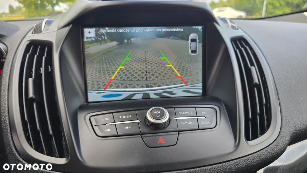 Ford Kuga 2.0 TDCi 2x4 Titanium - 11