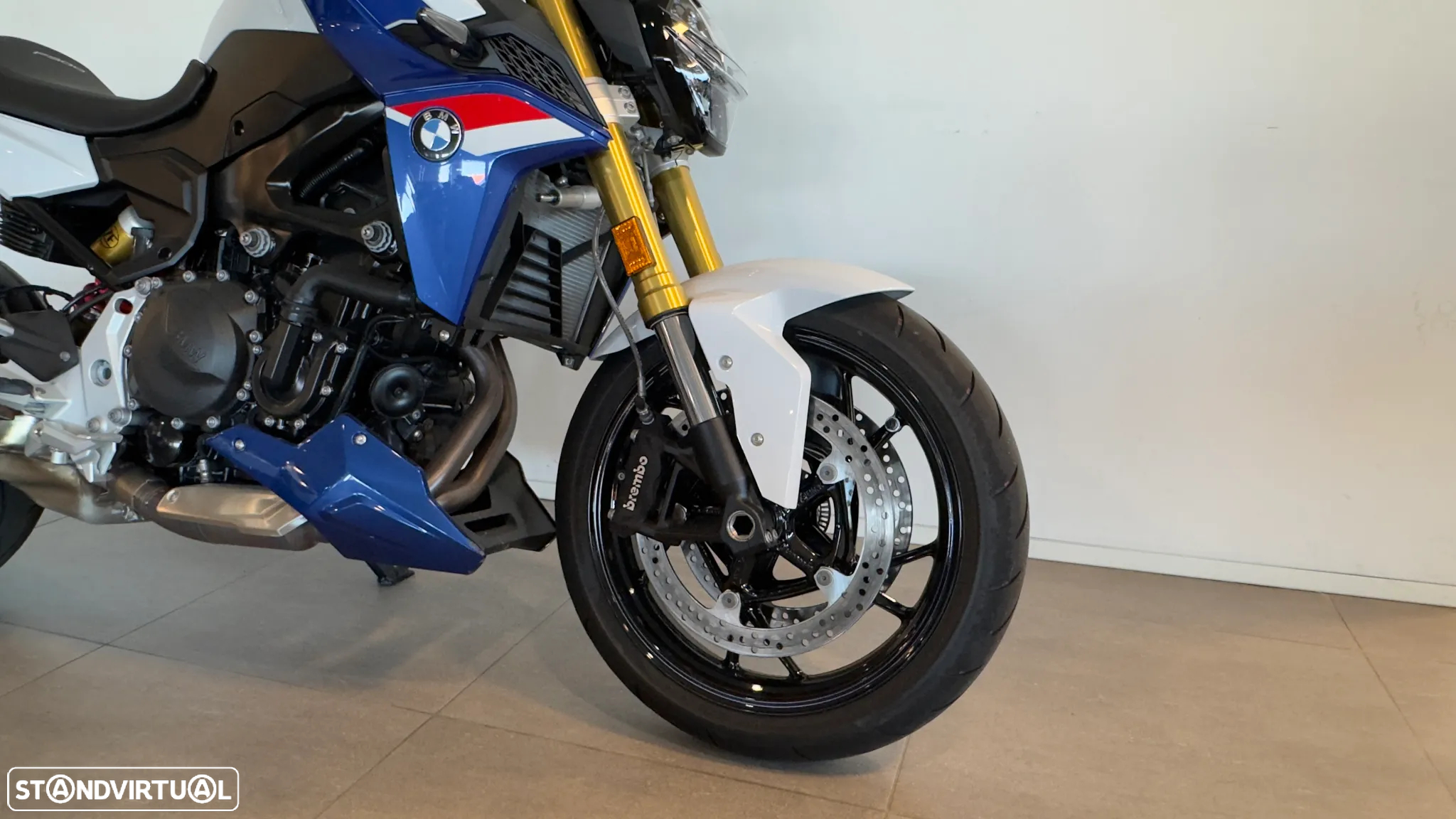 BMW F 900 R - 9