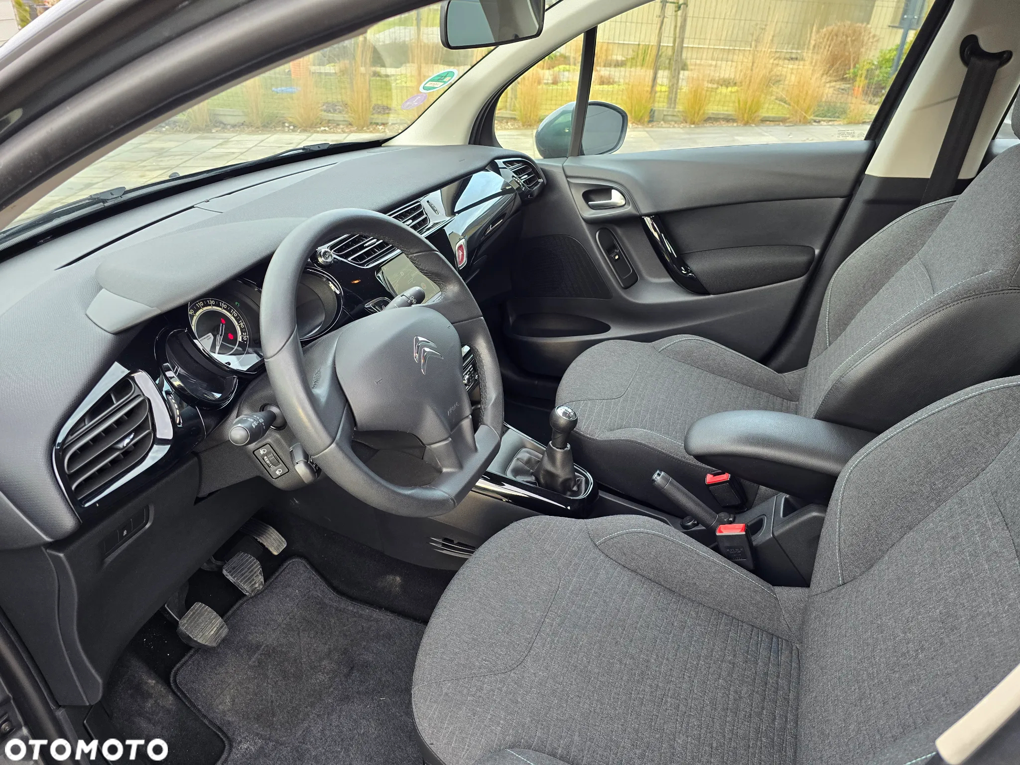 Citroën C3 1.2 PureTech Exclusive - 8