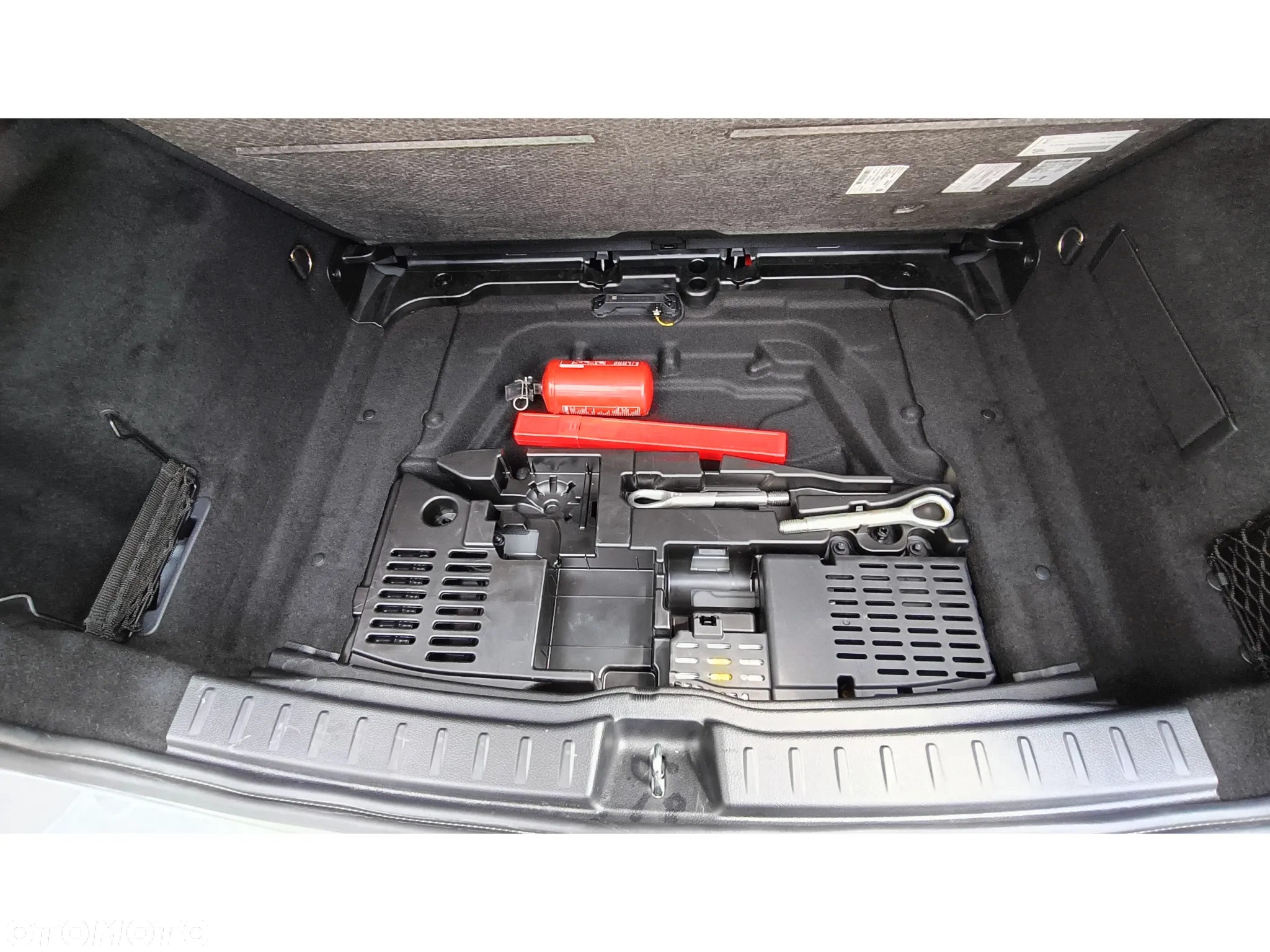 Mercedes-Benz GLA 250 4-Matic - 29