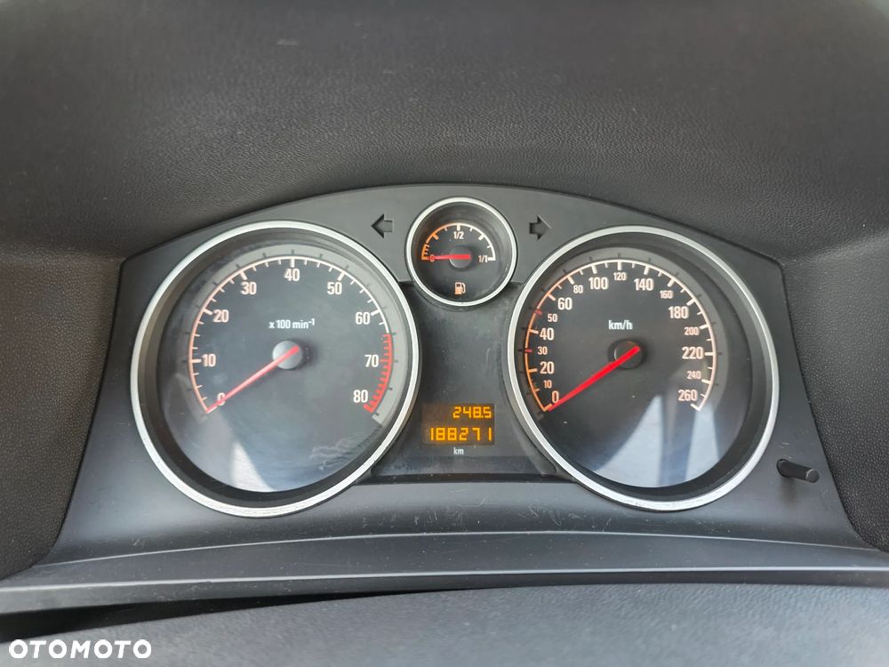 Opel Zafira 1.8 Essentia - 24