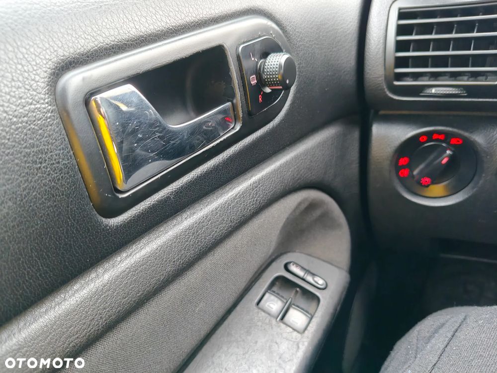 Volkswagen Passat 2.0 Exclusive - 33