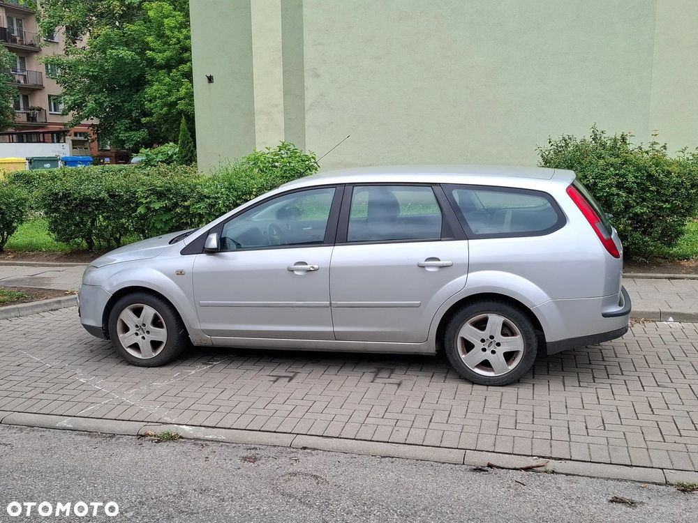 Ford Focus 1.6 Ambiente - 1