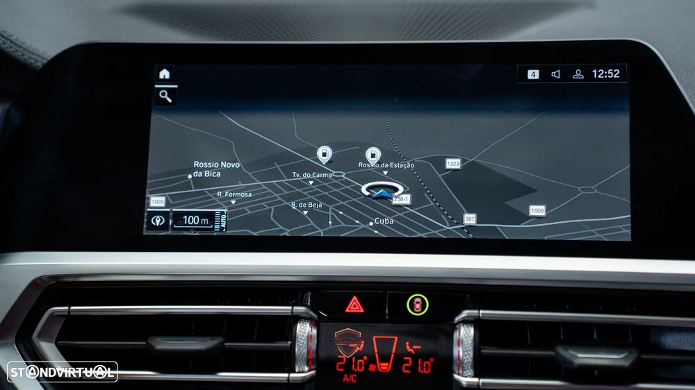 BMW 320 e Touring Line Luxury Auto - 32