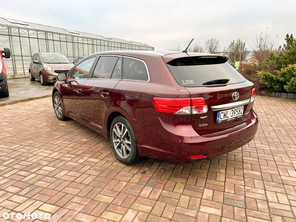 Toyota Avensis 1.8 Sol NAVI - 19