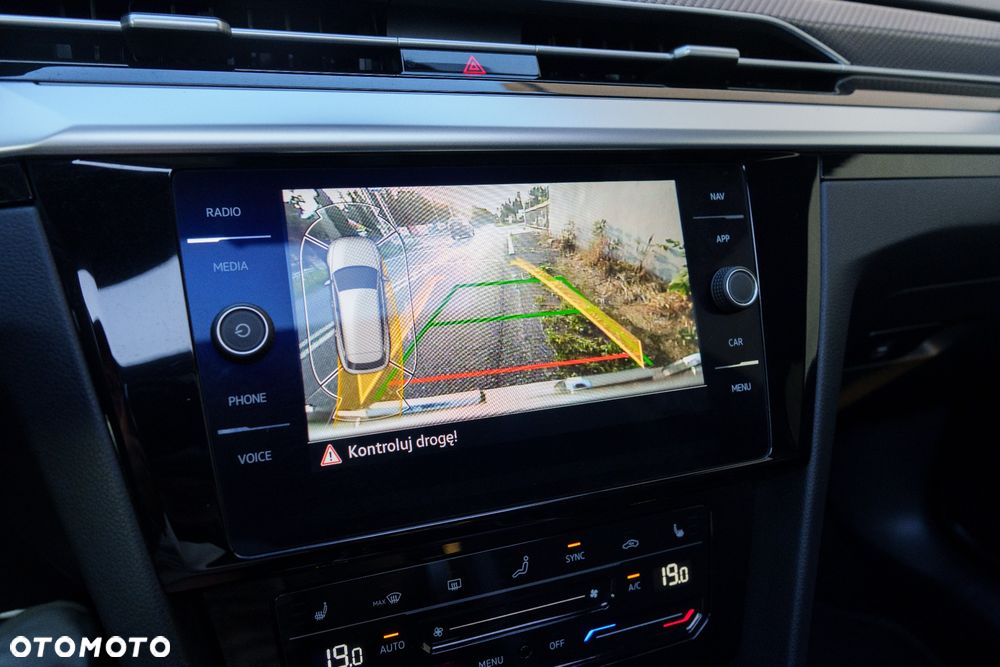 Volkswagen Arteon 2.0 TSI DSG R-Line - 31