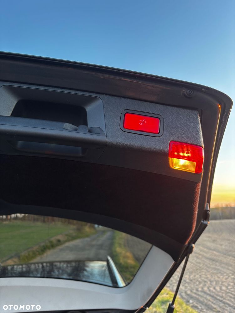 Mercedes-Benz Klasa C 220 CDI Avantgarde - 15