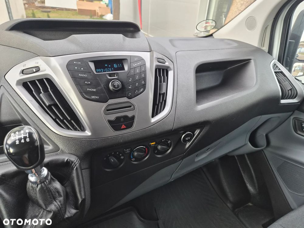 Ford TRANSIT CUSTOM - 3