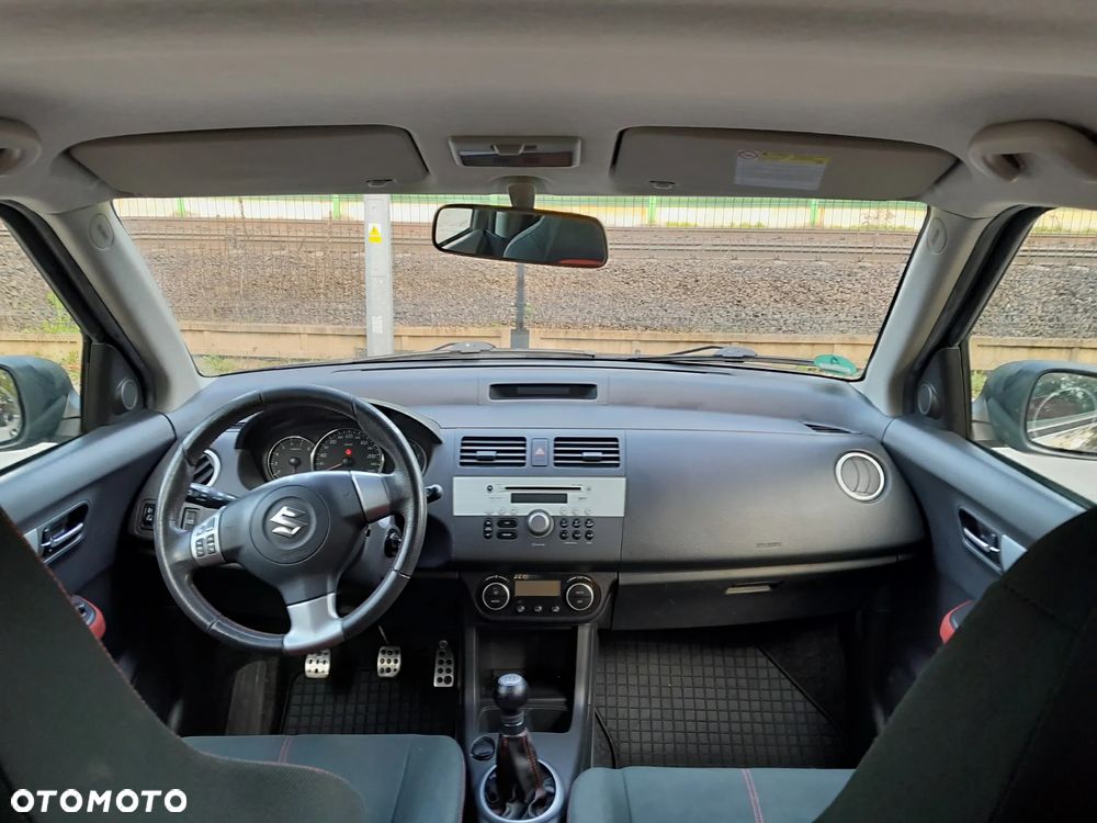 Suzuki Swift 1.6 Sport - 12