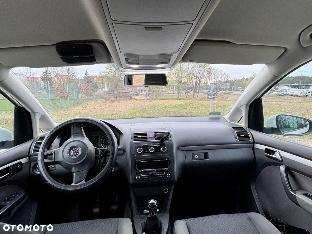 Volkswagen Touran - 8