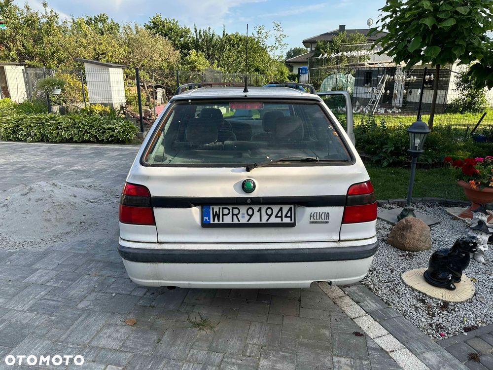 Skoda Felicia Kombi 1.6 GLXi - 10