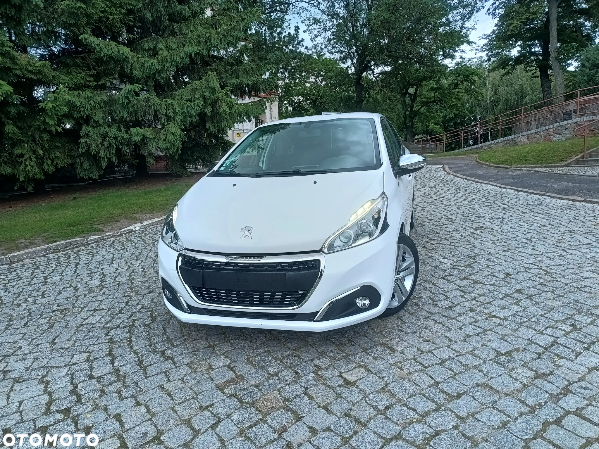 Peugeot 208 e-HDi 92 Stop&Start Style - 7