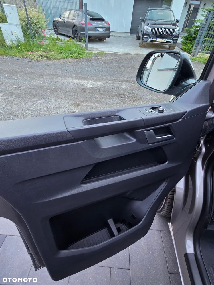 Volkswagen Multivan 2.0 TDI L1 Trendline DSG - 17