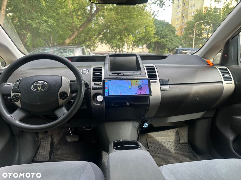 Toyota Prius 1.5 VVT-i Sol - 8
