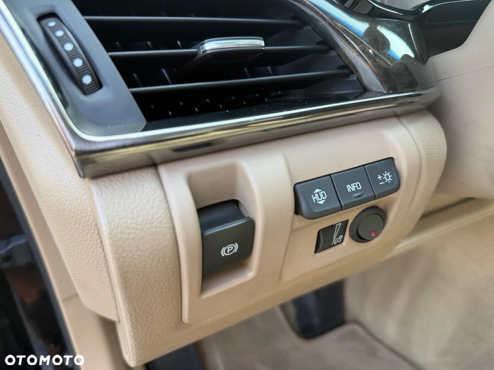Cadillac CTS - 22