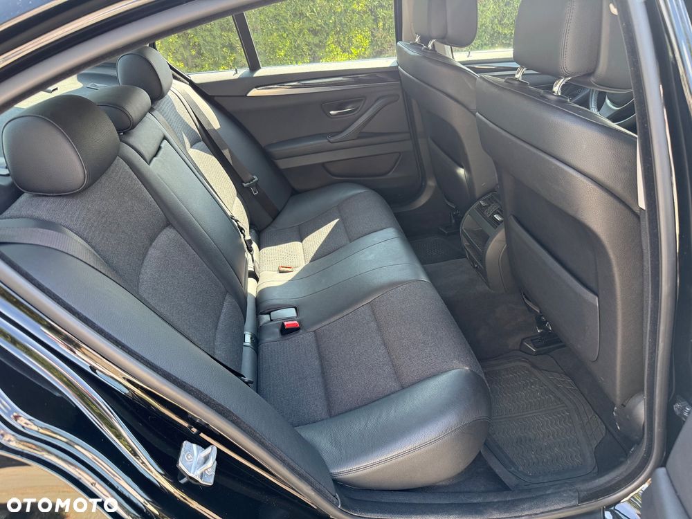 BMW Seria 5 520d - 13