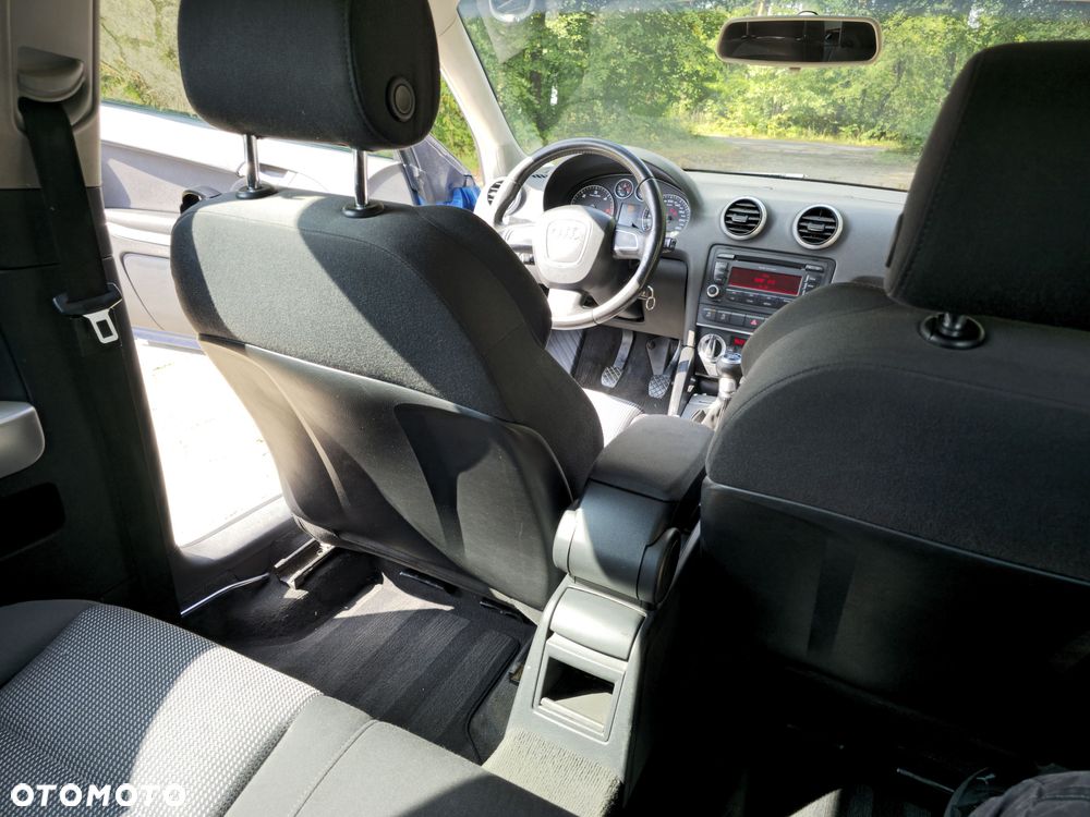 Audi A3 3-drzwiowe 1.6 TDI DPF Ambiente - 23