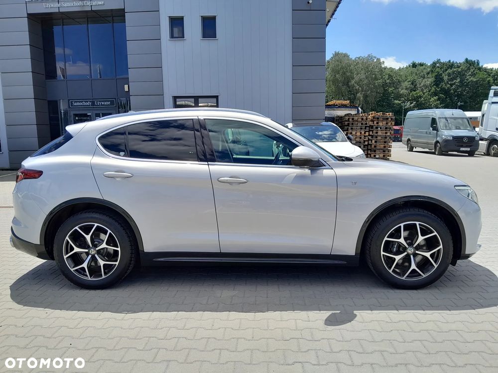 Alfa Romeo Stelvio 2.0 Turbo Veloce TI Q4 - 7